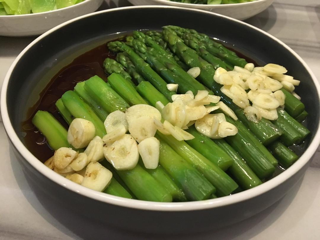白灼芦笋