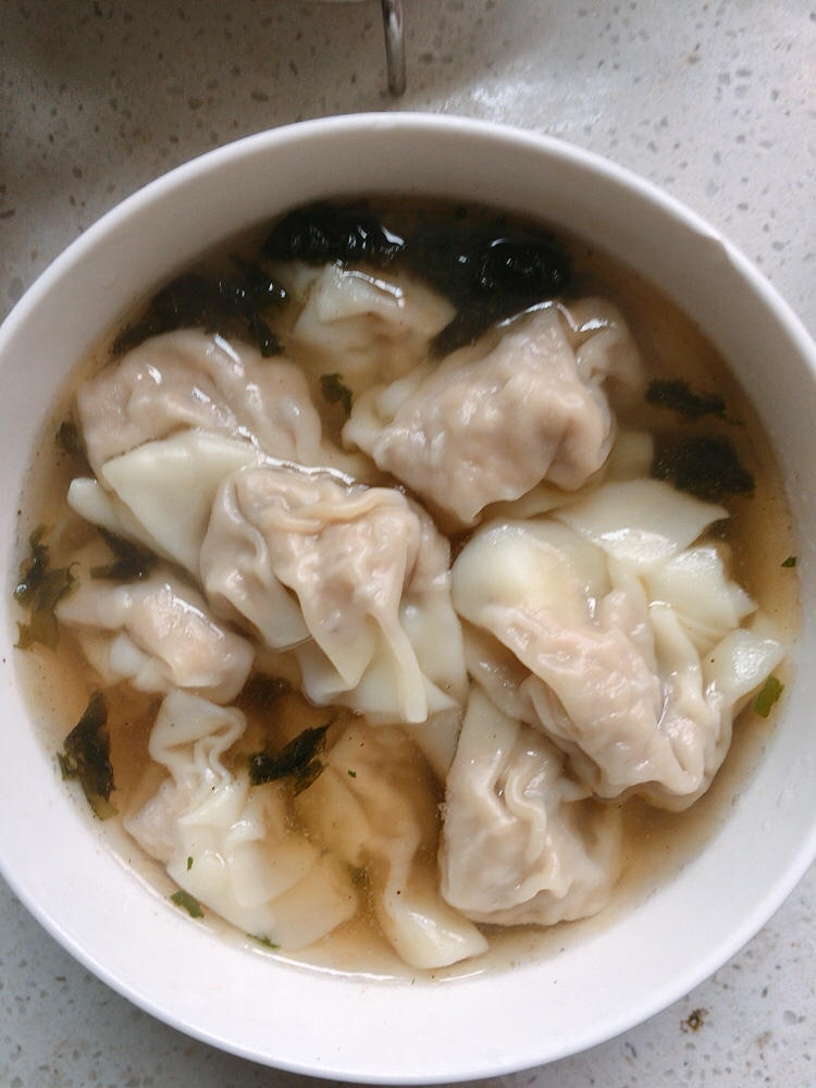 人心像海做的猪肉香菇小馄饨