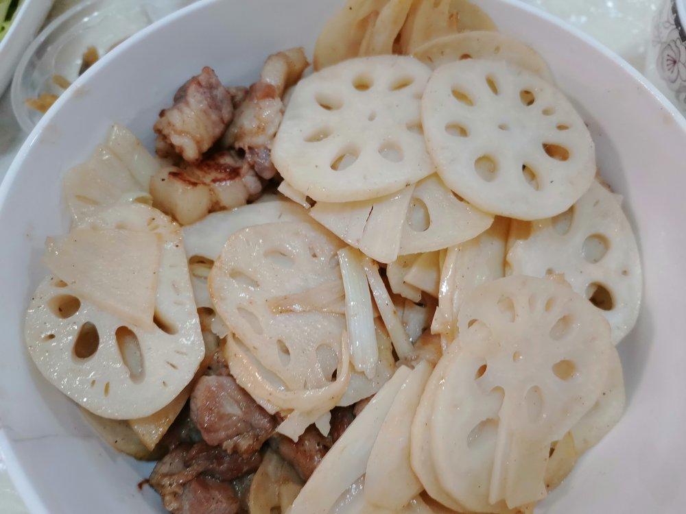 莲藕木耳炒肉片