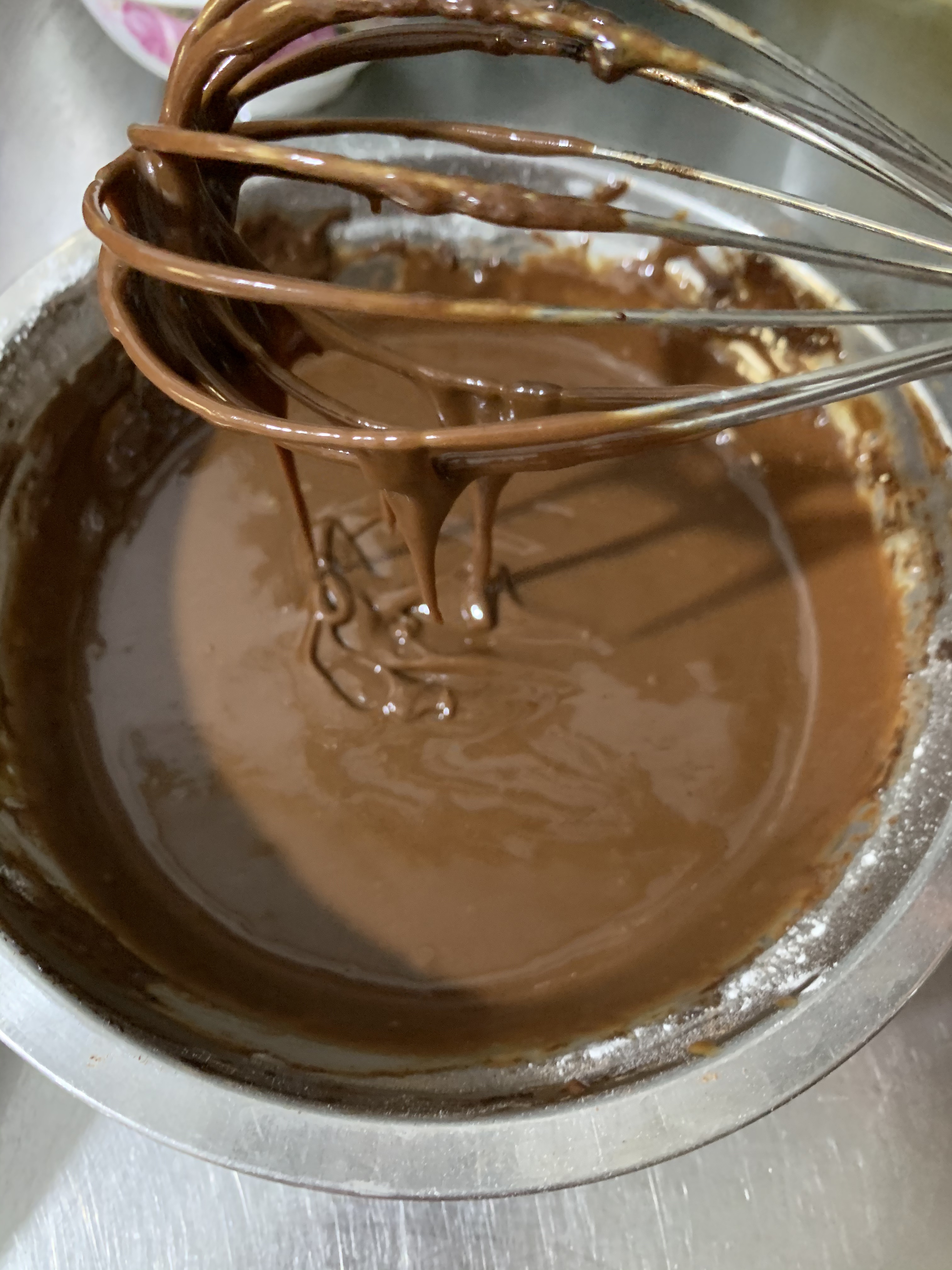 巧克力戚风蛋糕（黑森林坯子）的做法 步骤5