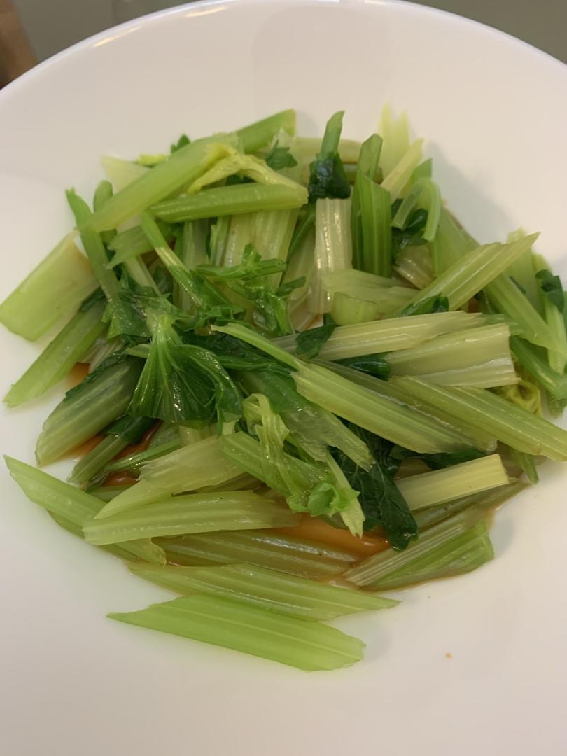 凉拌香芹
