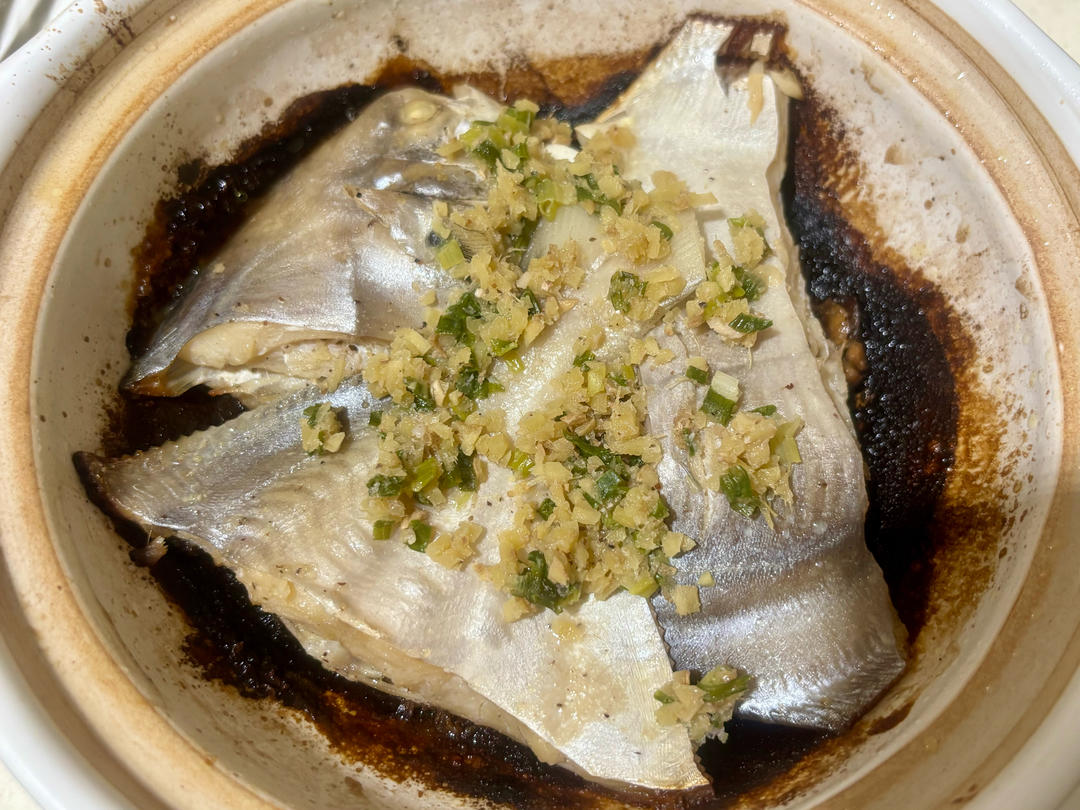 葱姜焗鲳鱼(复刻新荣记)