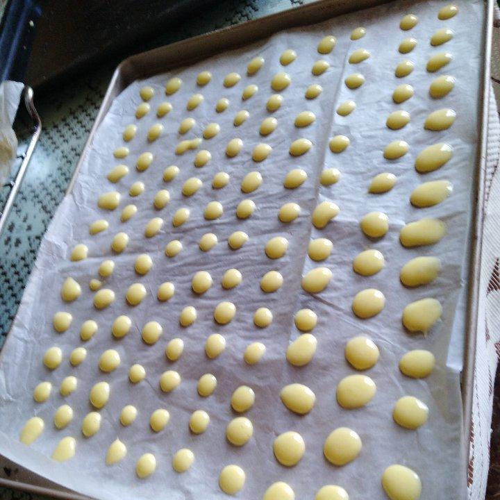 入口即化的无添加蛋黄溶豆