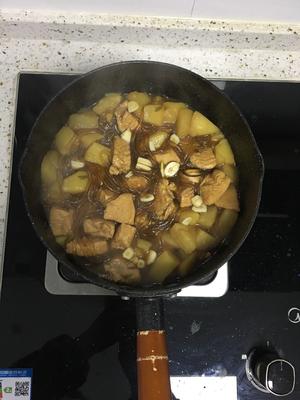 土豆🥔鸡肉炖粉条的做法 步骤1