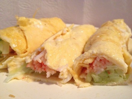 蛋皮蟹棒沙拉卷