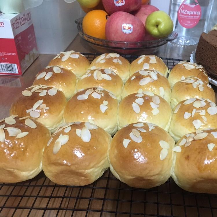 鲜奶油小餐包（一次发酵）