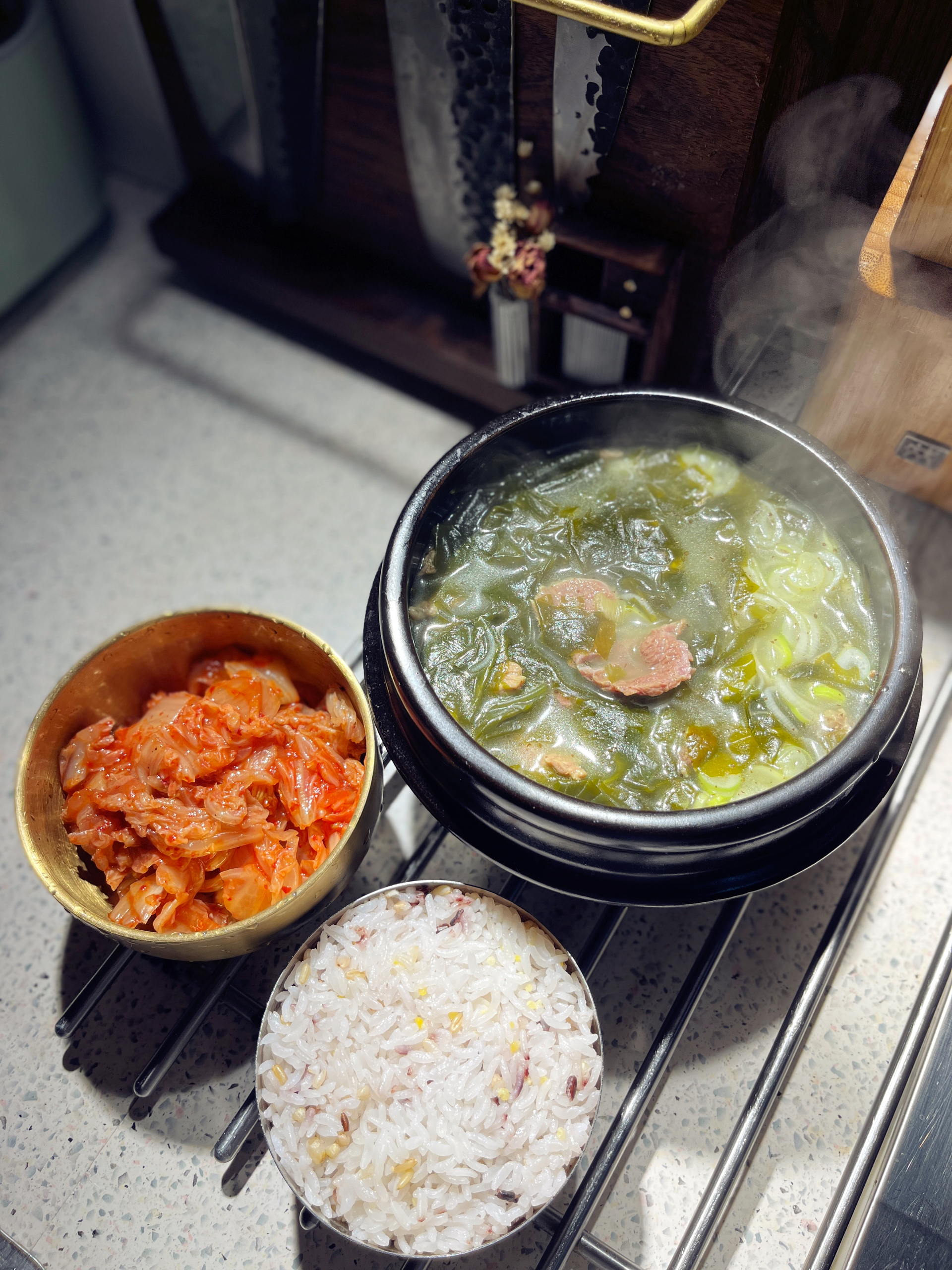 韩式牛肉海带汤的做法