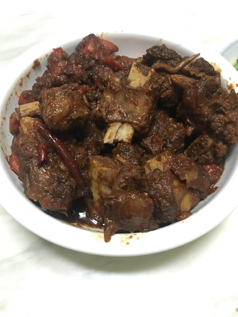 胡萝卜炖牛排骨