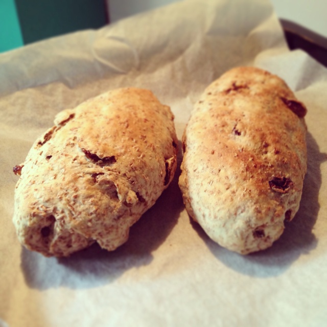 全麦葡萄干面包