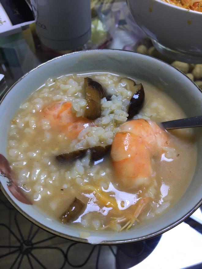 鲜虾香菇粥的做法