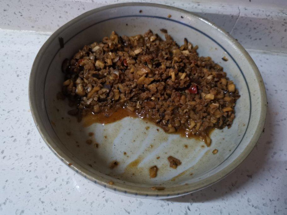 香菇肉酱炸酱面