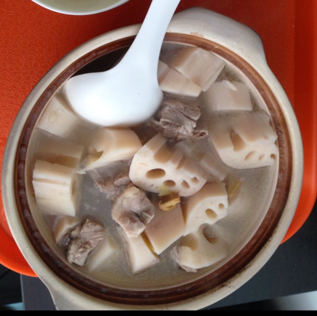 莲藕排骨汤