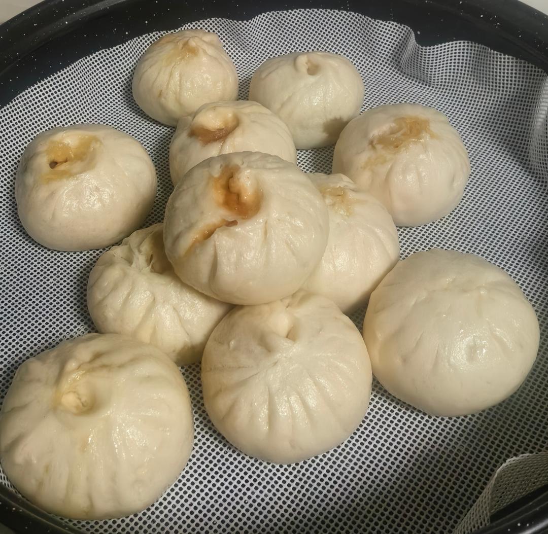 零醒发小笼包