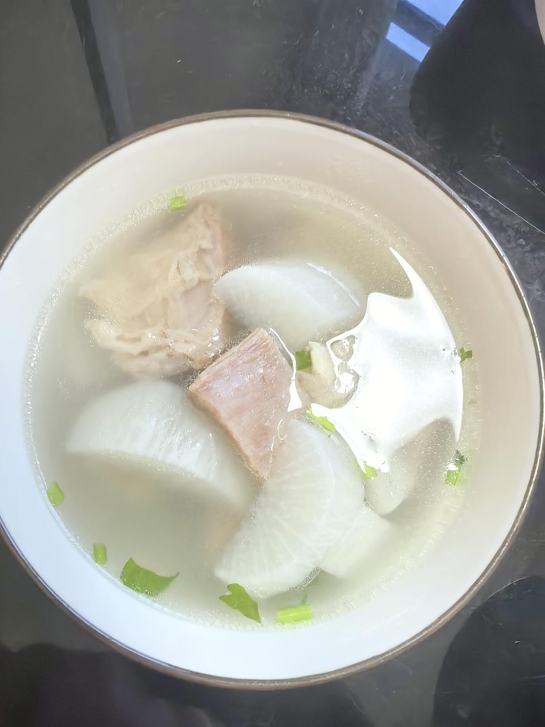 小朋友晚餐100天不重样！今日食谱：牛腩萝卜汤