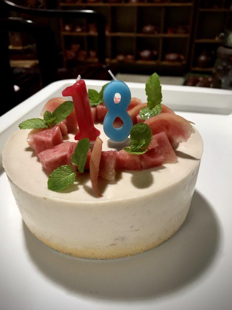 夏恬蜜桃乳酪慕斯蛋糕（6寸）