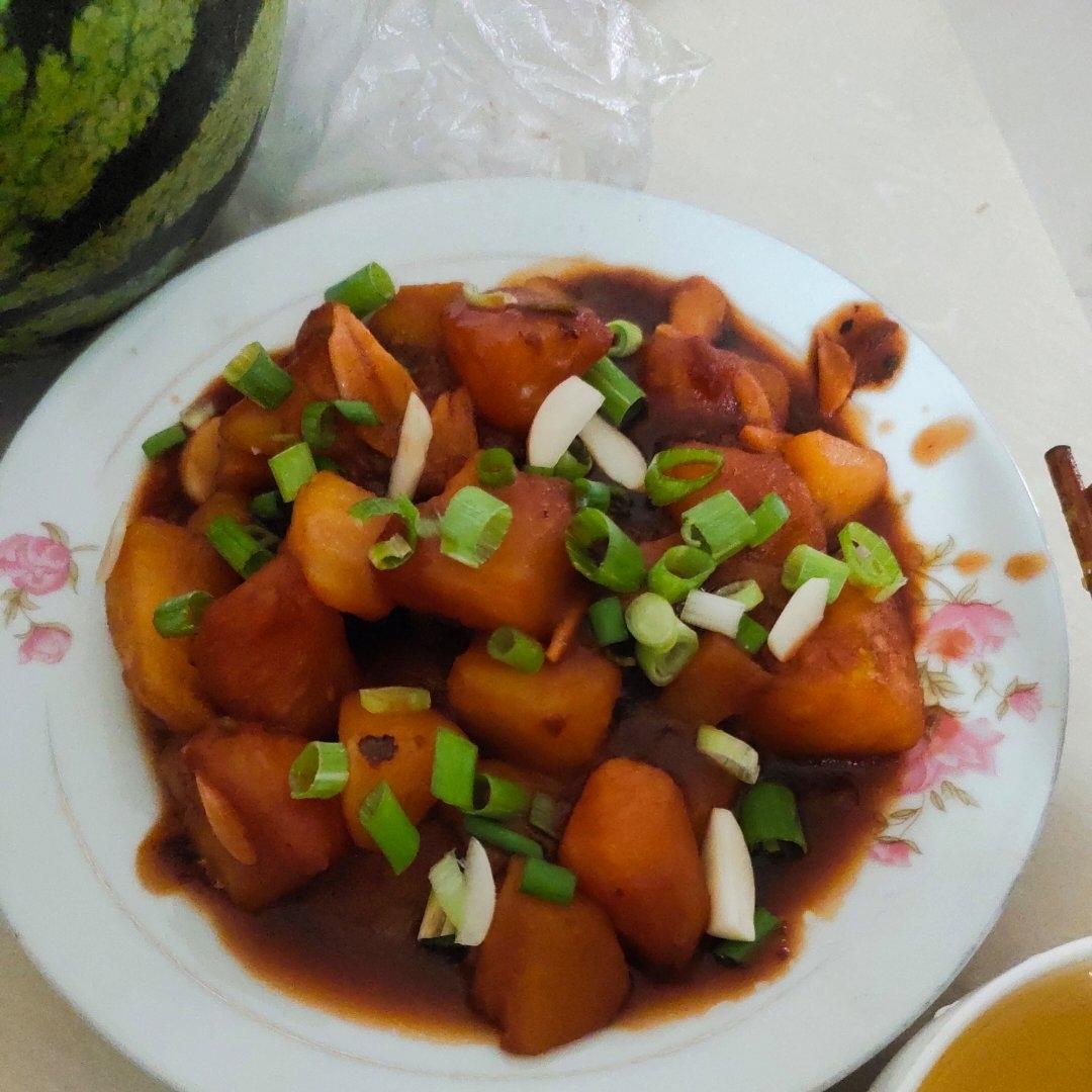 软糯好吃的红烧土豆