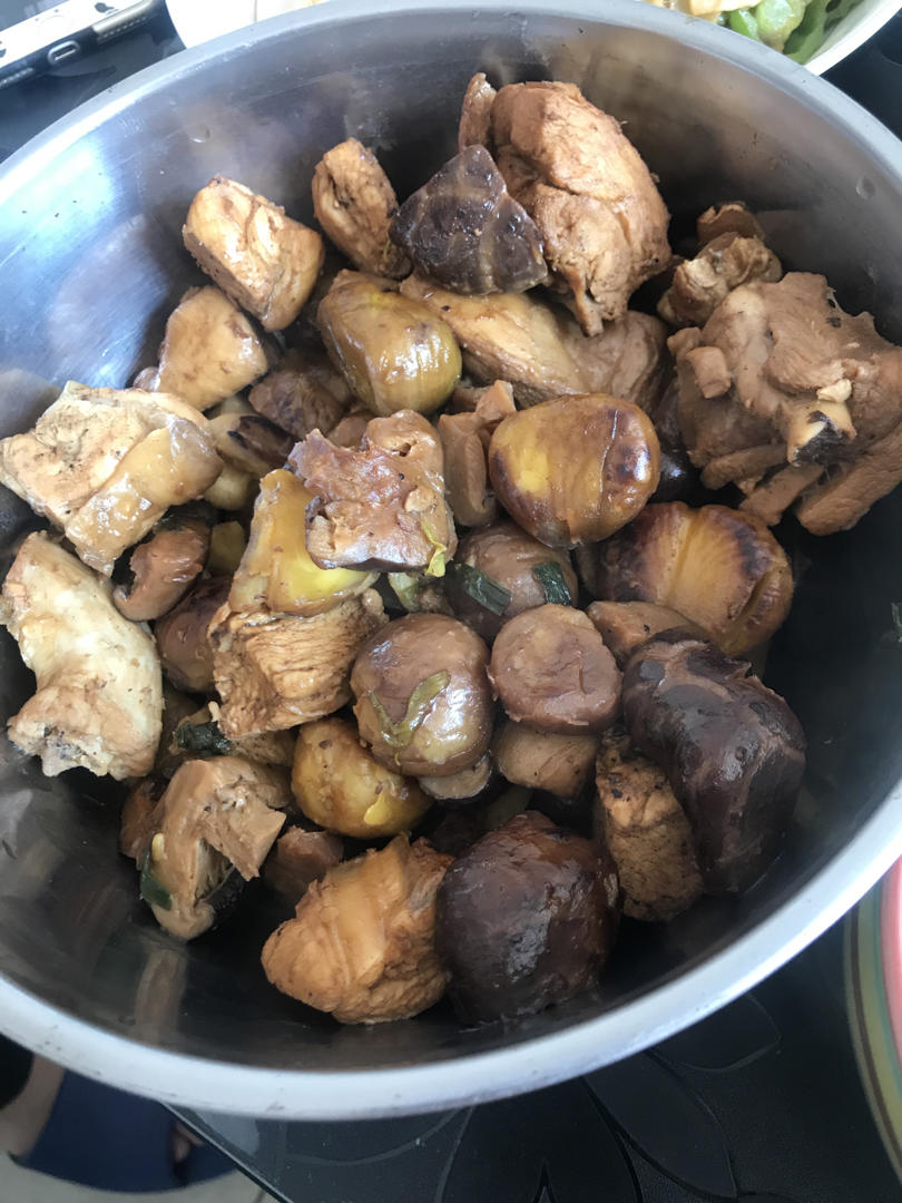 【栗子烧鸡】鸡肉都给你吃，栗子归我~