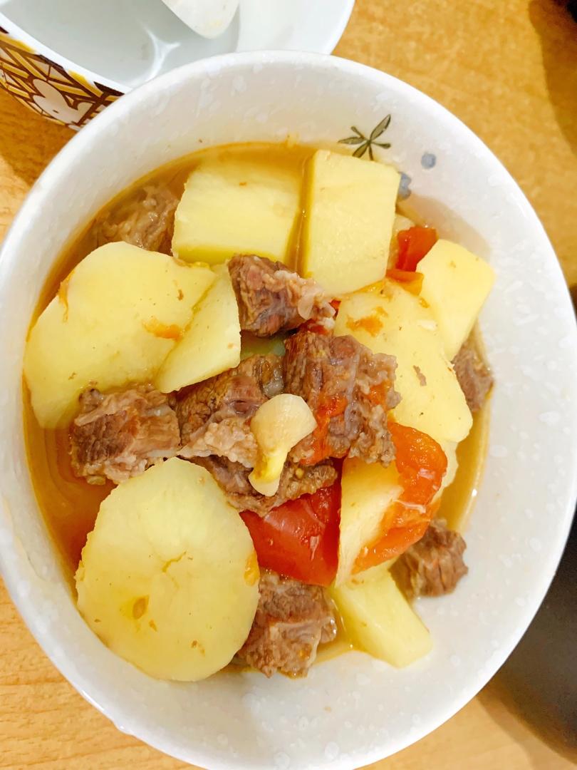 番茄土豆炖牛腩