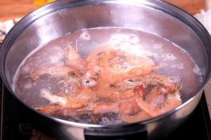 #视频#德普烤箱食谱：海鲜焗饭的做法 步骤3