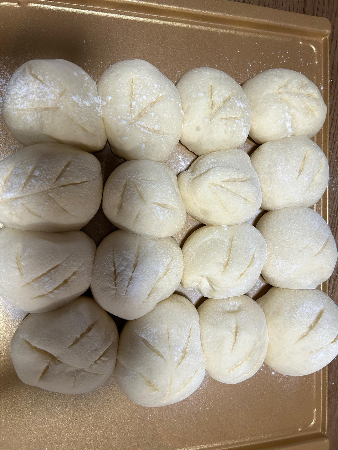一次发酵，松软拉丝的牛奶小餐包