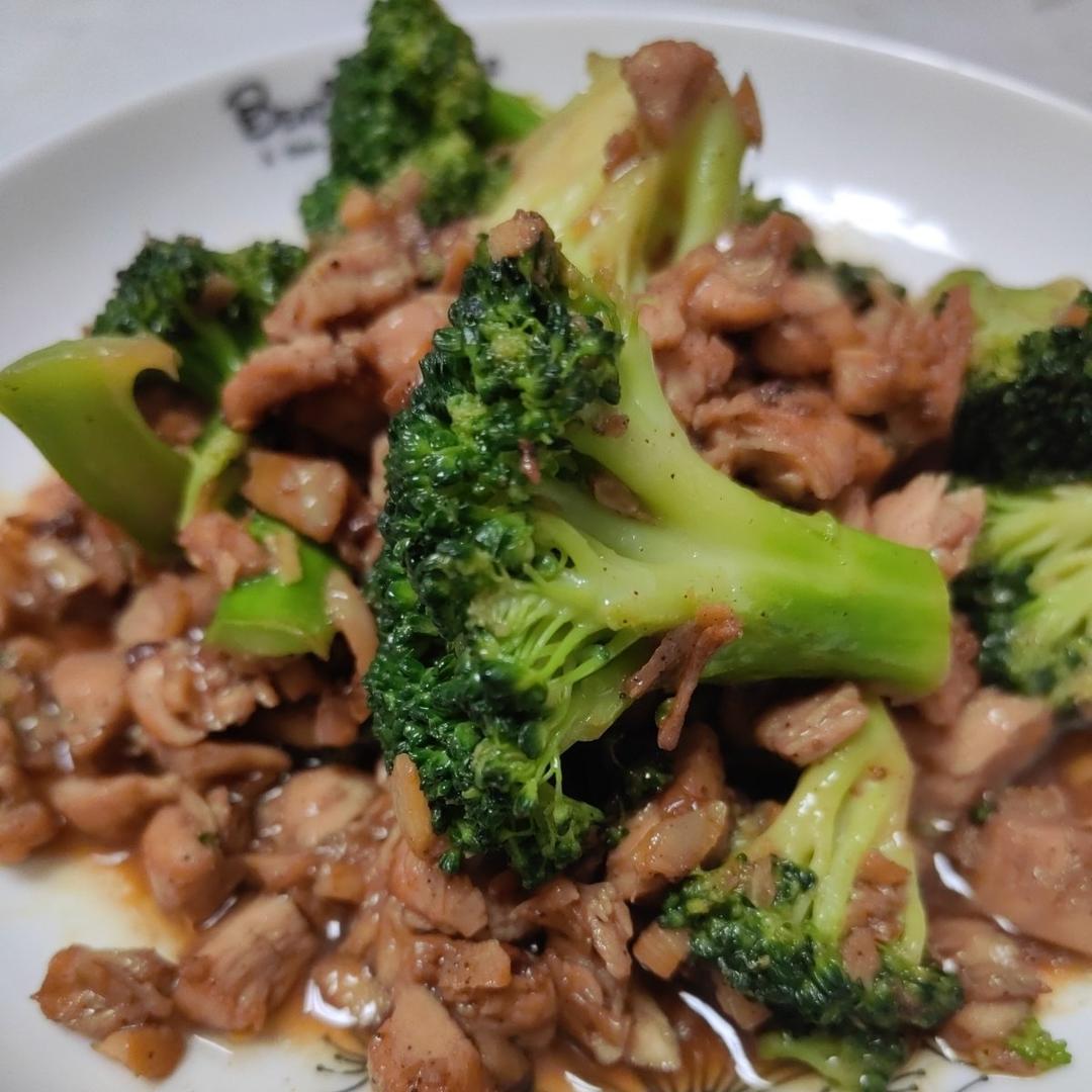 西蓝花炒鸡胸肉