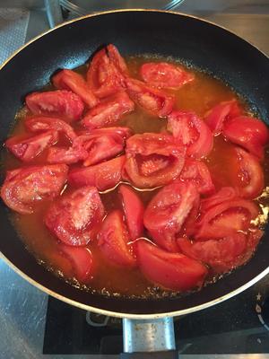 西红柿炒牛肋的做法 步骤4