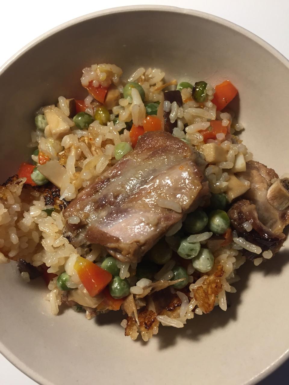 喷香排骨焖饭（爆好吃）