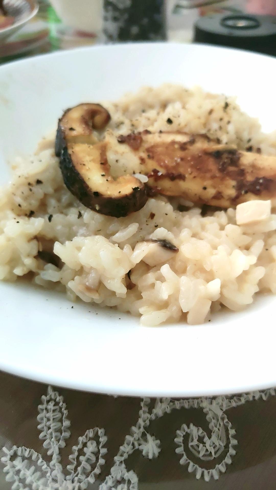 意大利松茸菌菇烩饭 （Risotto con funghi porcini secchi）