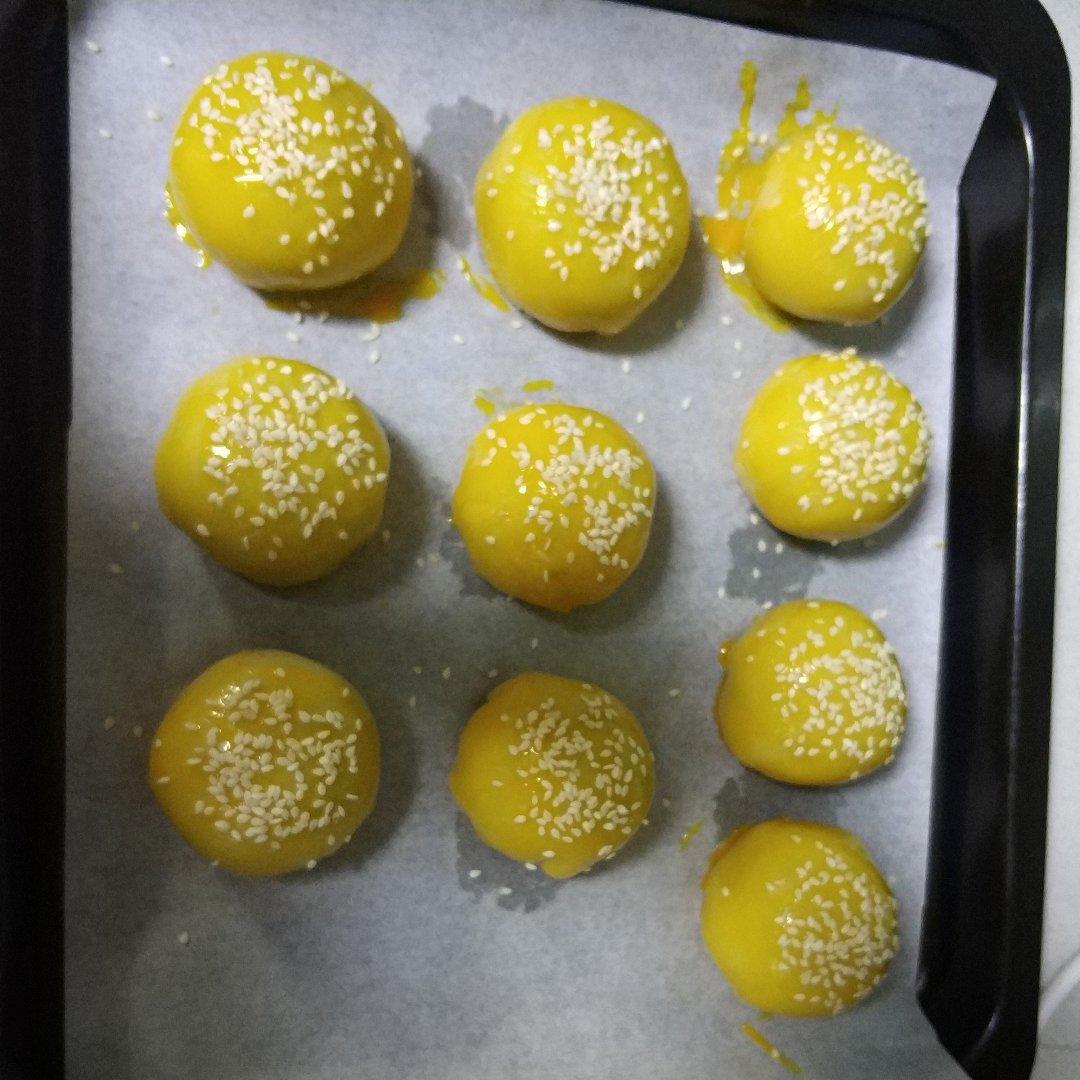 蛋黄酥酥酥（超级奶香黄油版）