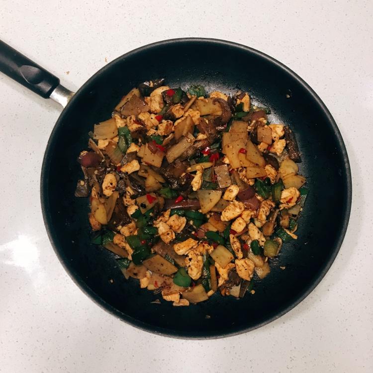鸡丁青椒土豆片丨健康·三餐