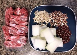 红豆薏仁芡实冬瓜猪骨汤（去湿养生靓汤）的做法 步骤1