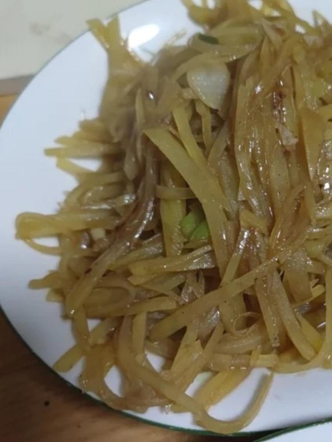 在家也能做出馆子味儿的醋溜/炝炒/酸辣土豆丝（就是那道看似简单，实则步步玄机的土豆丝）