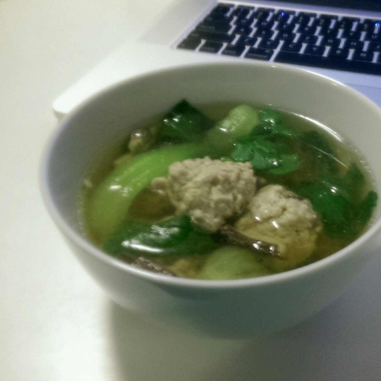 小白菜丸子汤