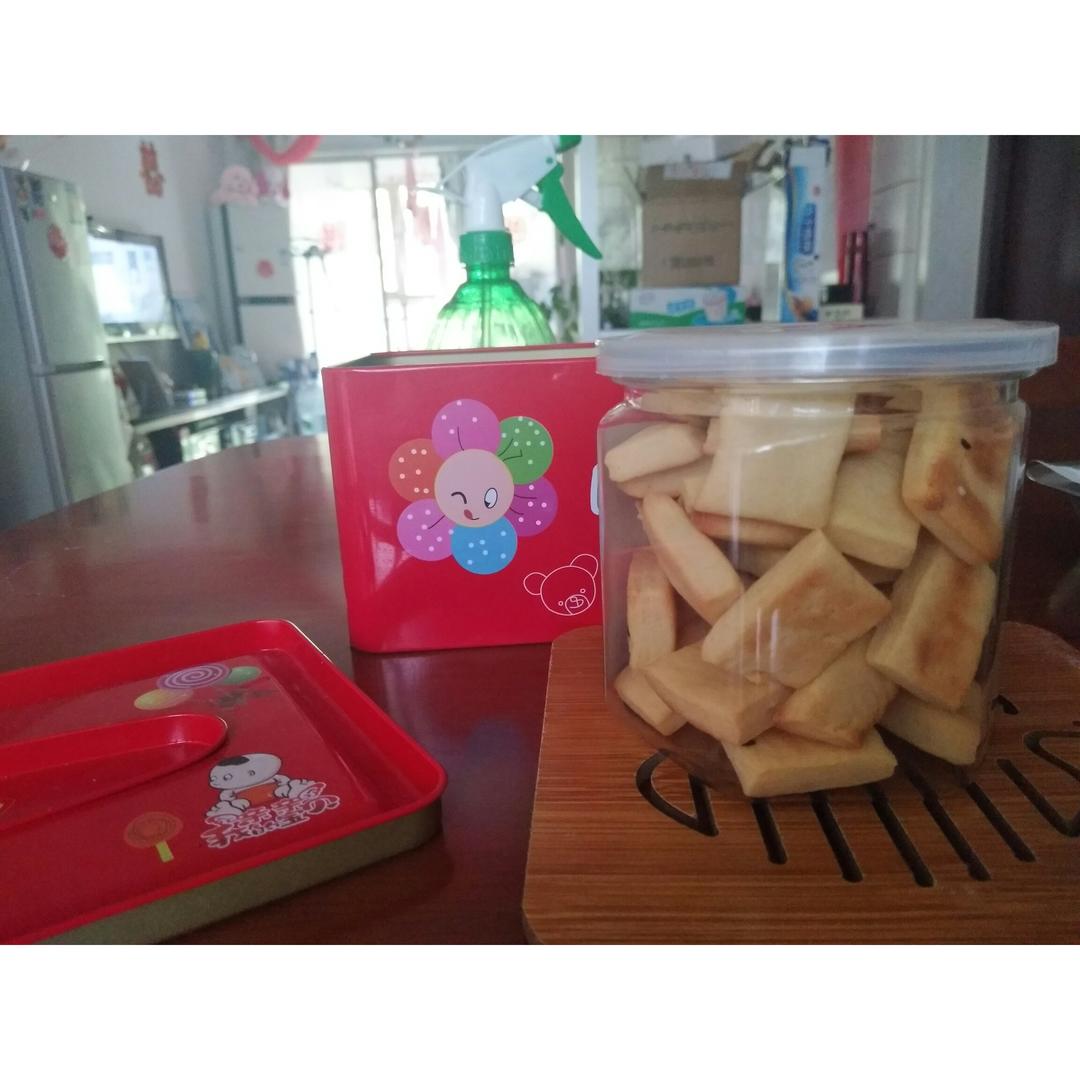 牛奶方块小饼干