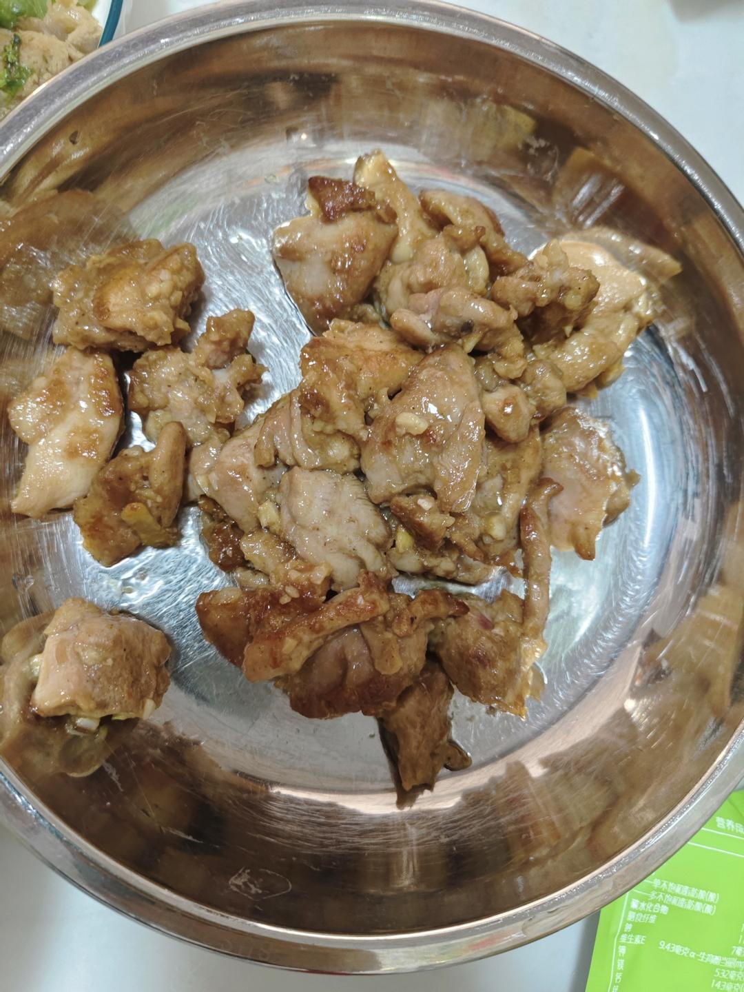 蒜香煎鸡腿肉
