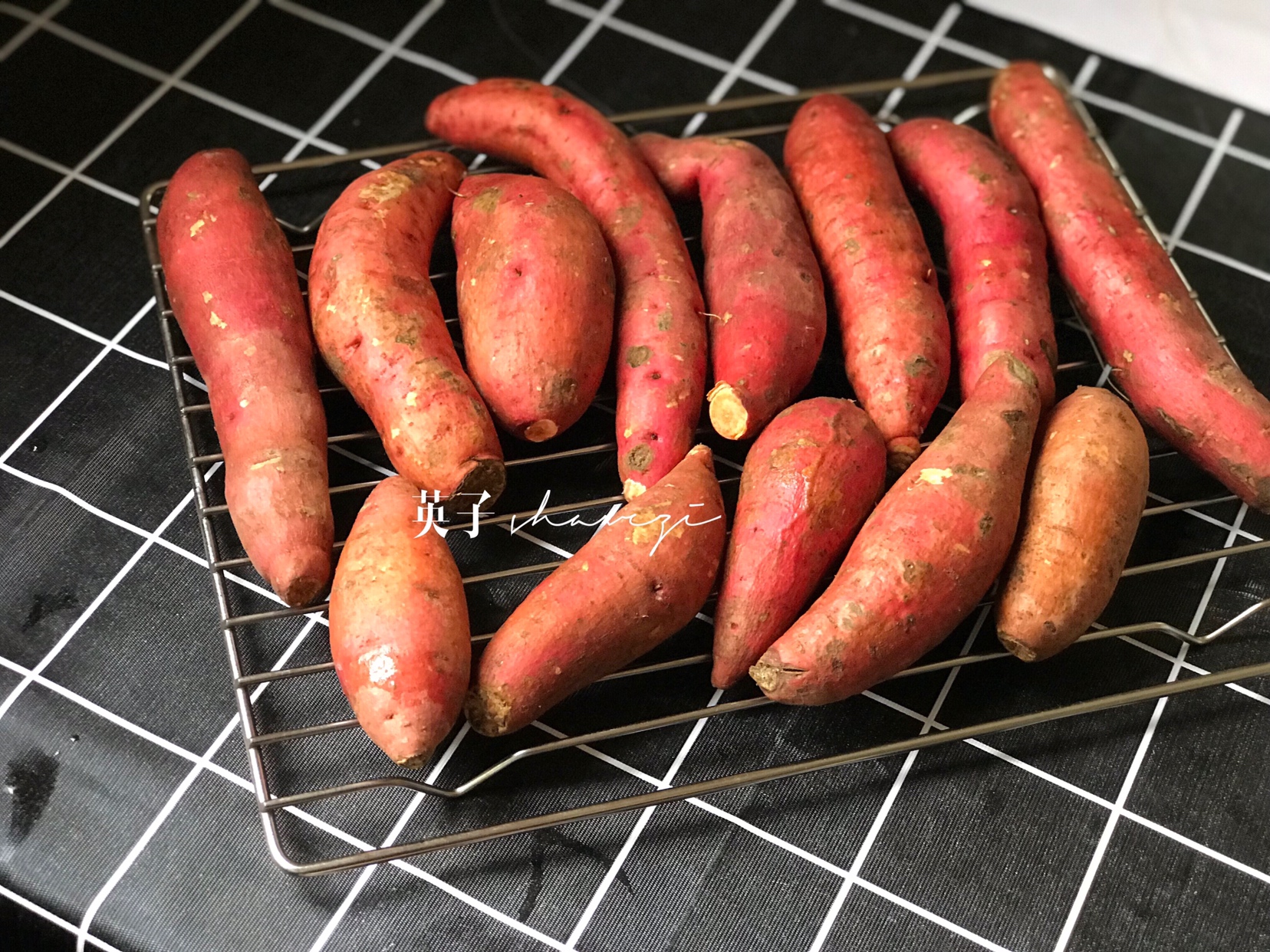 烤地瓜 烤红薯（烤箱版）的做法 步骤2
