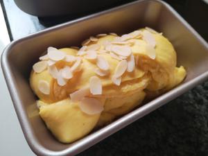 南瓜椰蓉面包的做法 步骤10