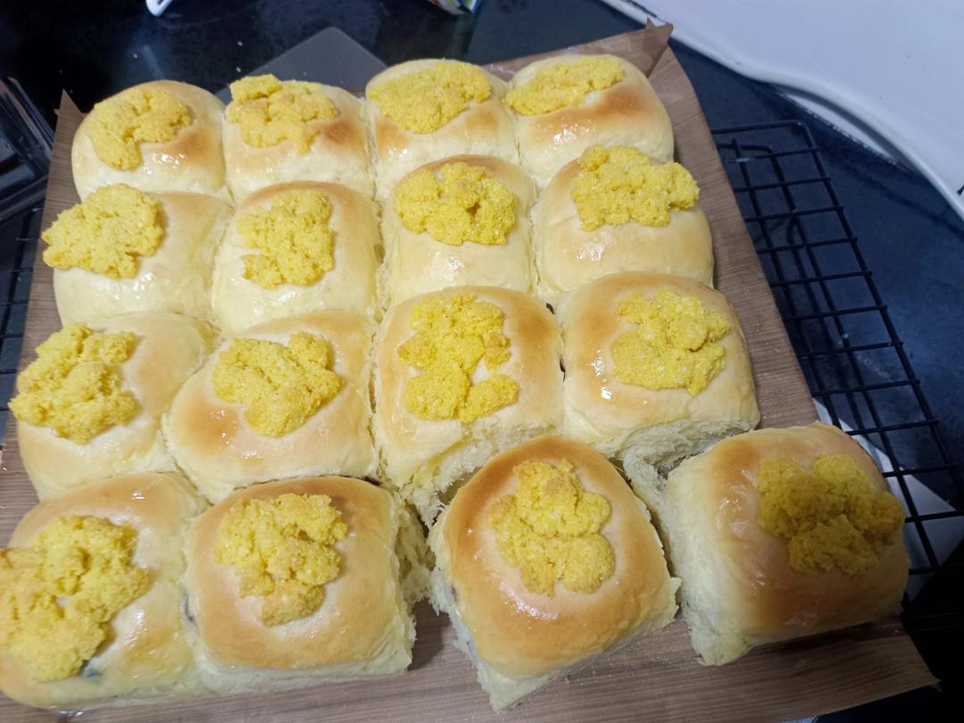 波兰种椰蓉餐包（28*28方盘）面包机就能实现拉丝！总结面包制作关键经验！
