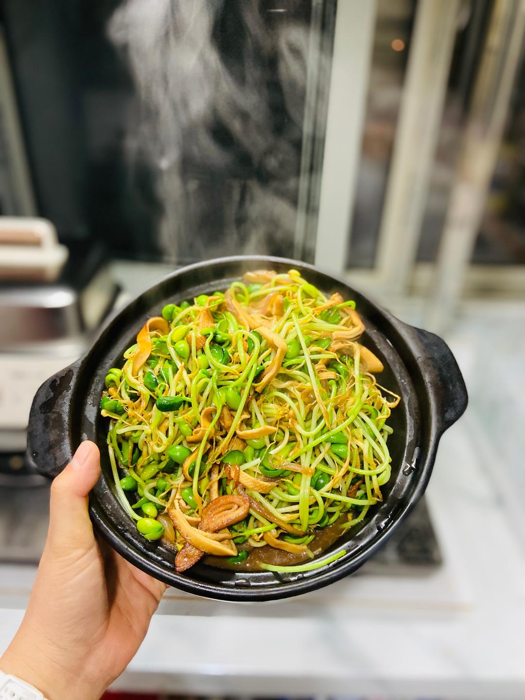 快手减脂餐豆皮炒豆苗的做法