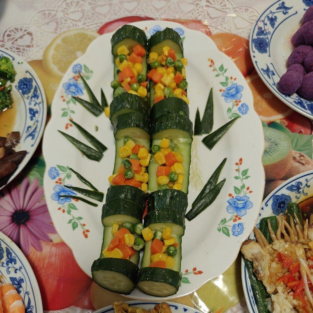 最美年夜饭-🎋翠竹报春节节高🥒（黄瓜玉米火腿鸡丁沙拉）