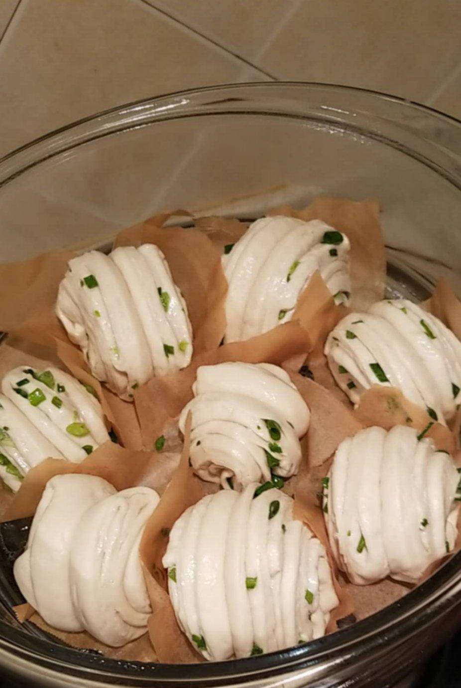 葱油花卷 Steamed Roll