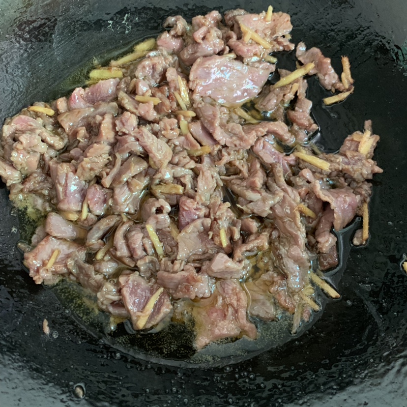 很嫩的小炒芹菜黄牛肉的做法 步骤5
