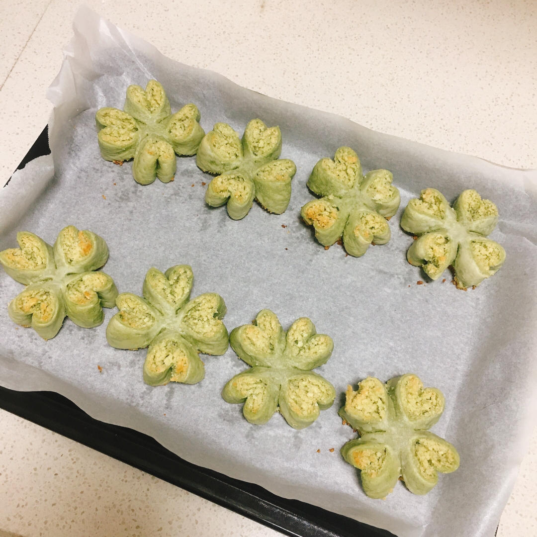 幸运四叶草抹茶椰蓉酥【北鼎烤箱食谱】