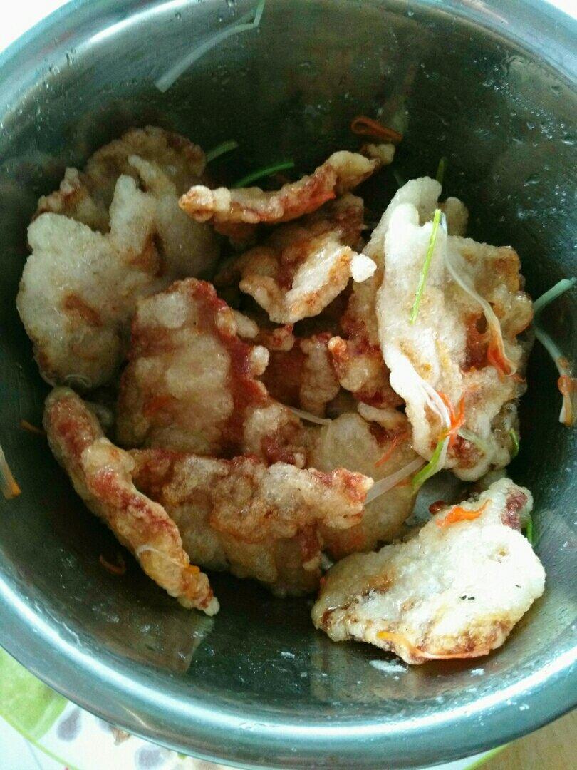 厨师长教你：“锅包肉”的家常做法，色泽金黄，口味酸甜！