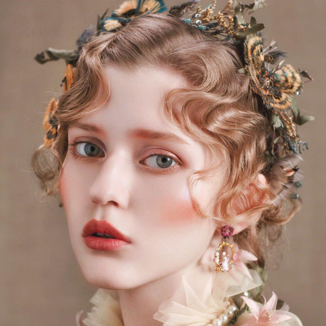 努力学习的小潔潔