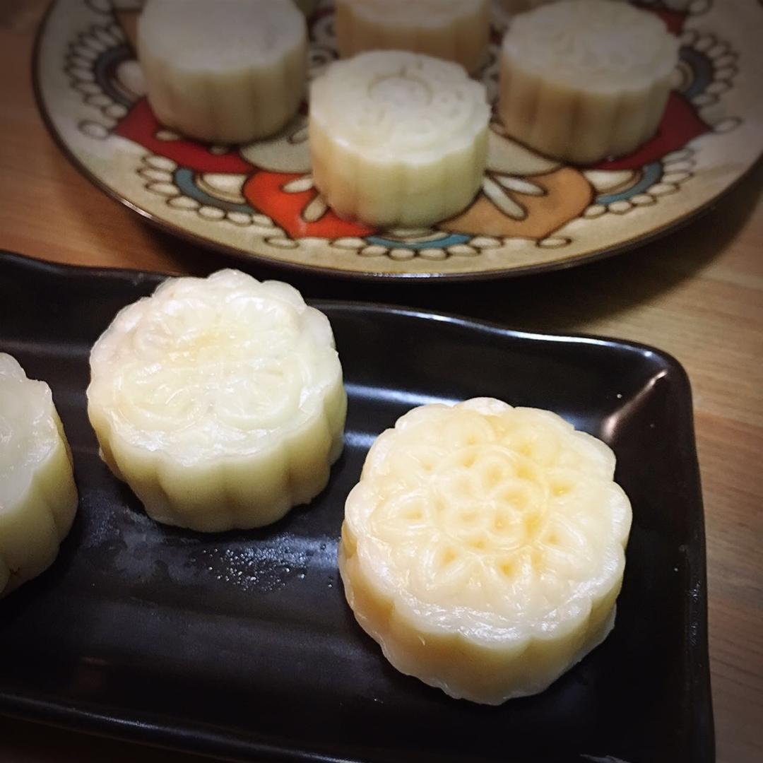 芒果芝士冰皮月饼