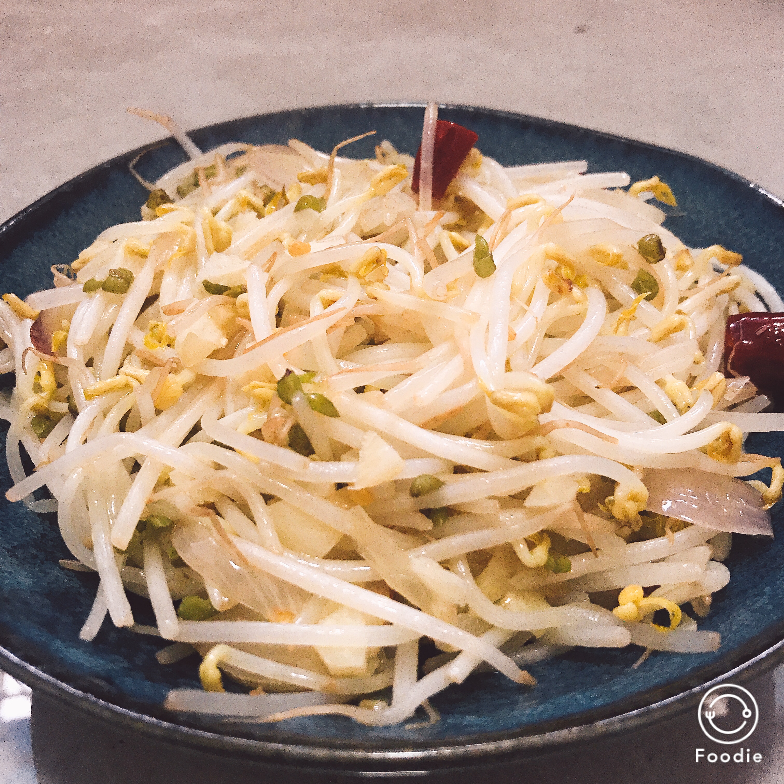 ❤️清炒豆芽：秋冬季节容易上火，吃点清热的素菜最好啦的做法