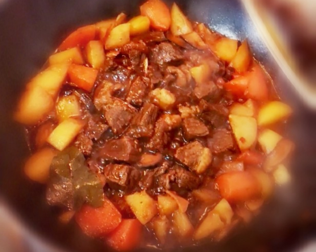 胡萝卜土豆炖牛肉-🍚的做法