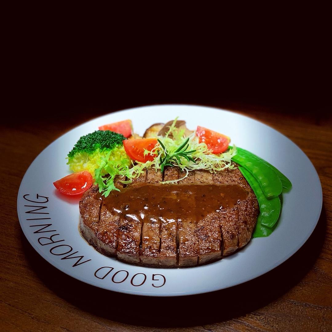 鹏妈在奔跑做的黑椒煎牛排