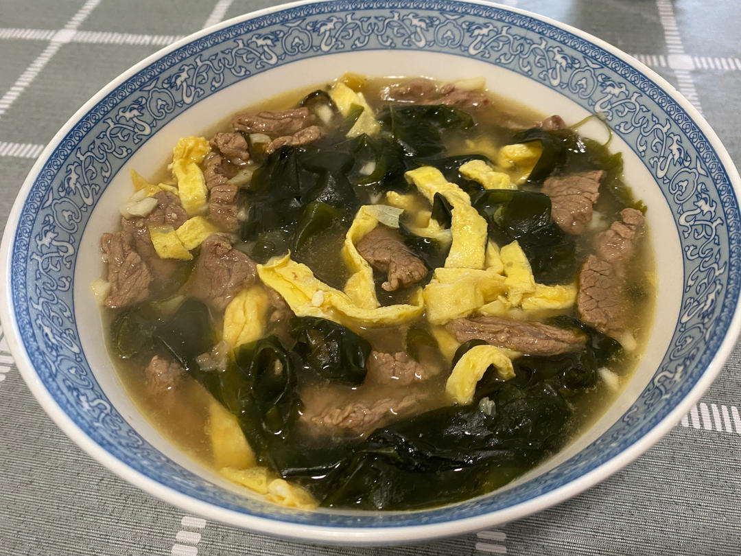 韩式裙带菜牛肉汤